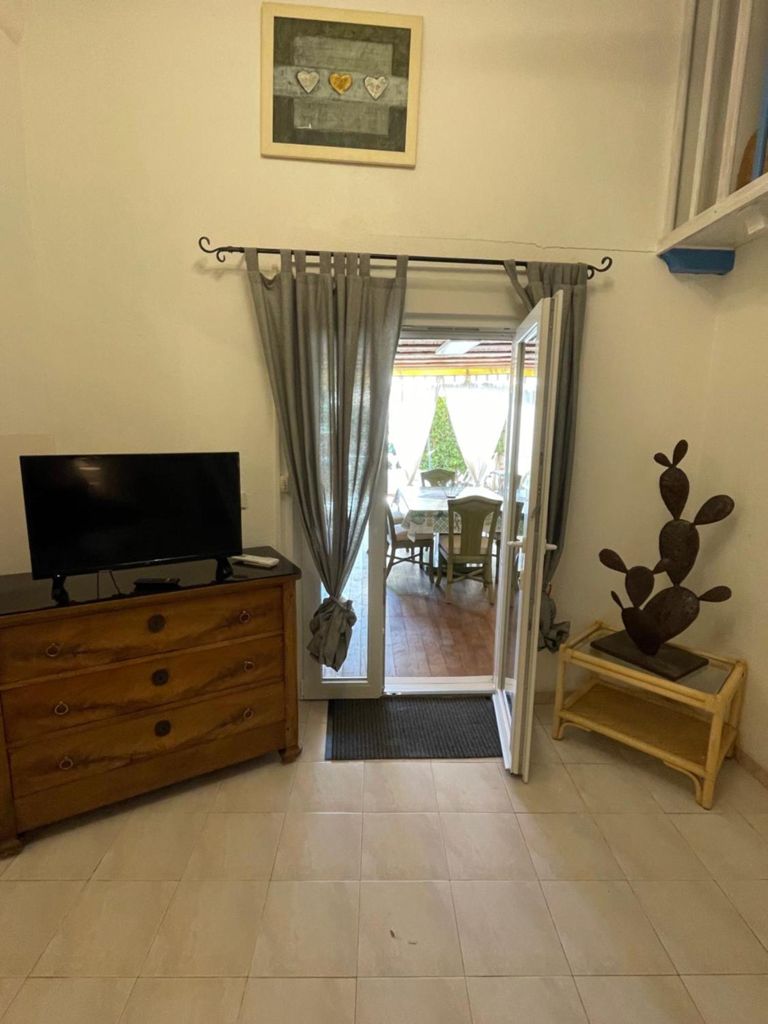 Le Golfe Bleu Apartment